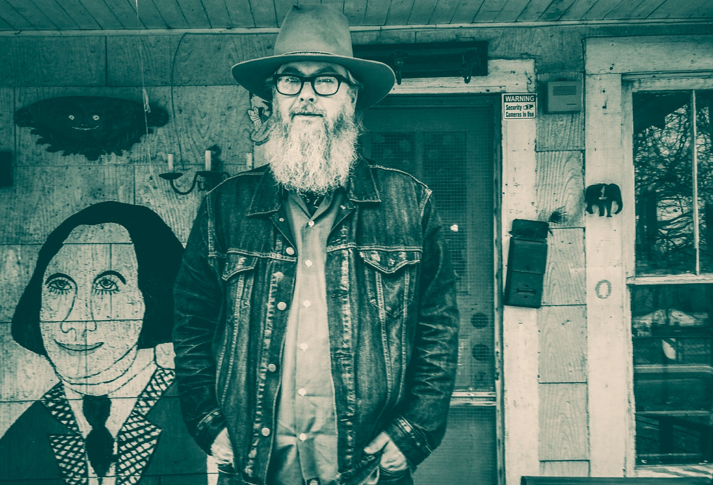 Otis Gibbs is a songwriter, storyteller, painter and photographer. He has been likened to everyone from Guthrie to Springsteen, but his rare voice stands on its own.